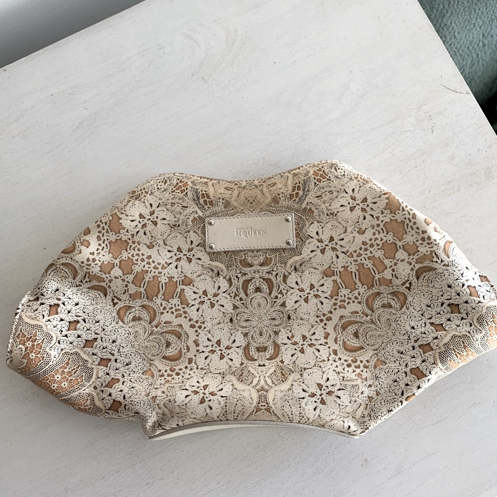 Alexander McQueen De Manta Clutch